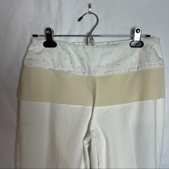 Lisette L Montreal slimming white pull on pants - Picture 6 of 6